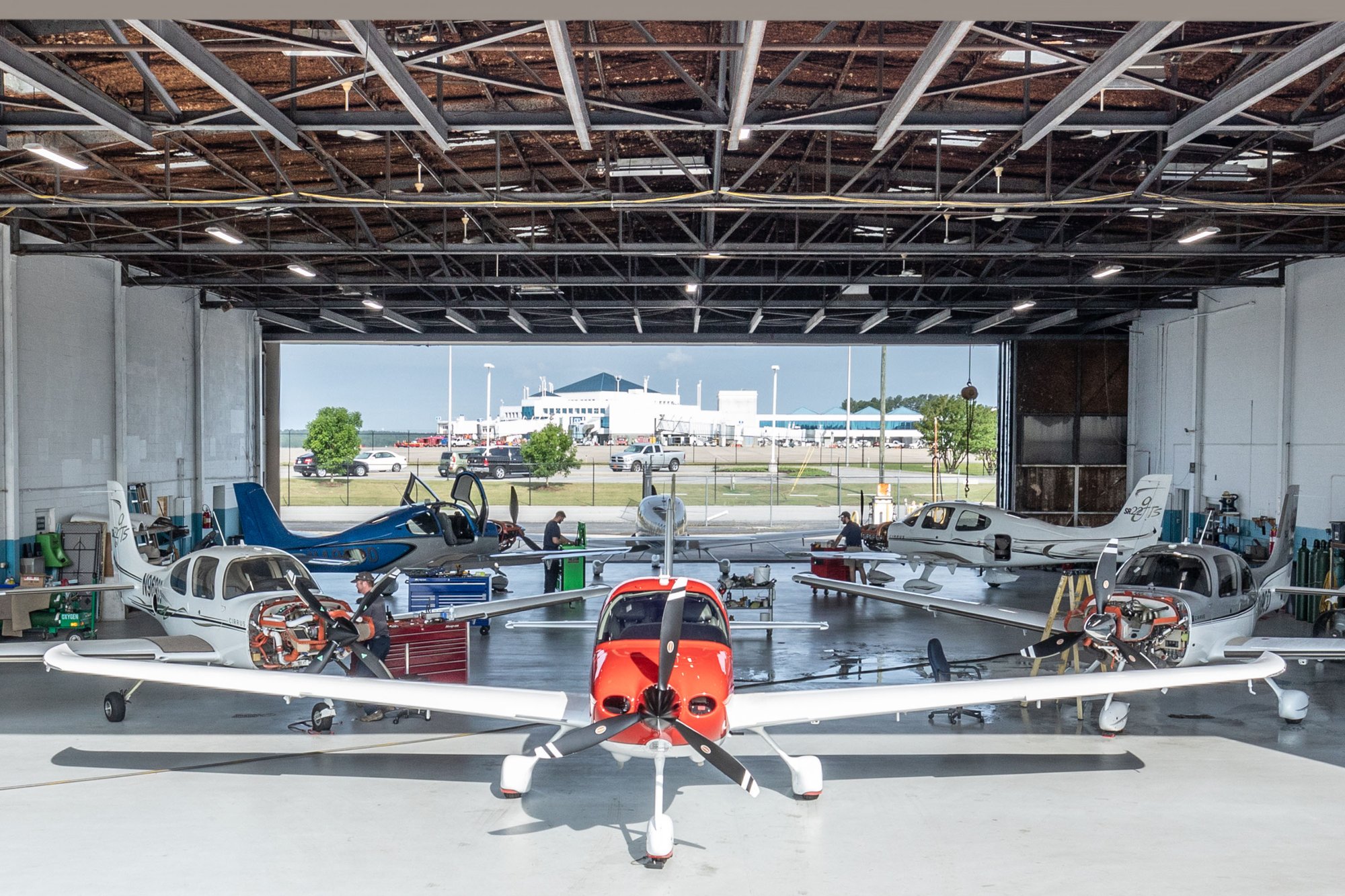 PISTON HANGAR