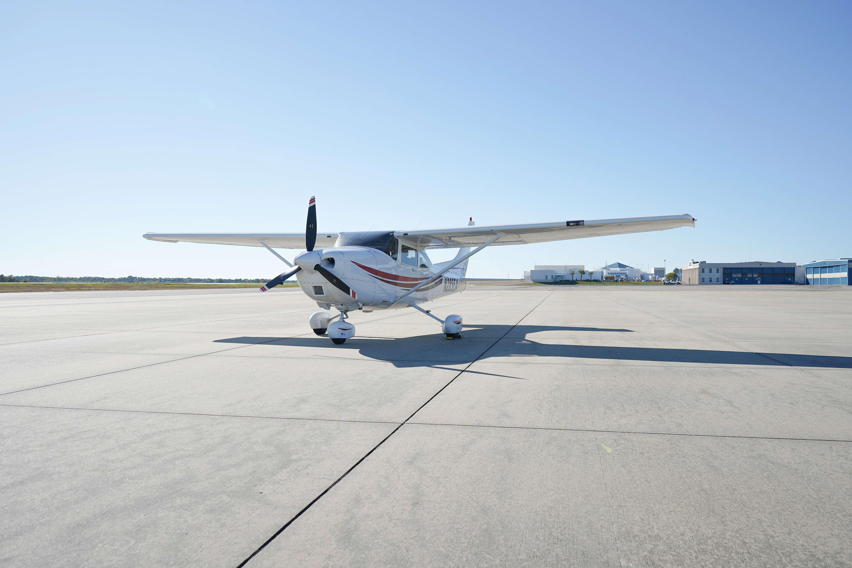 N285EA | 1999 CESSNA 182S SKYLANE for sale | Eagle Aviation